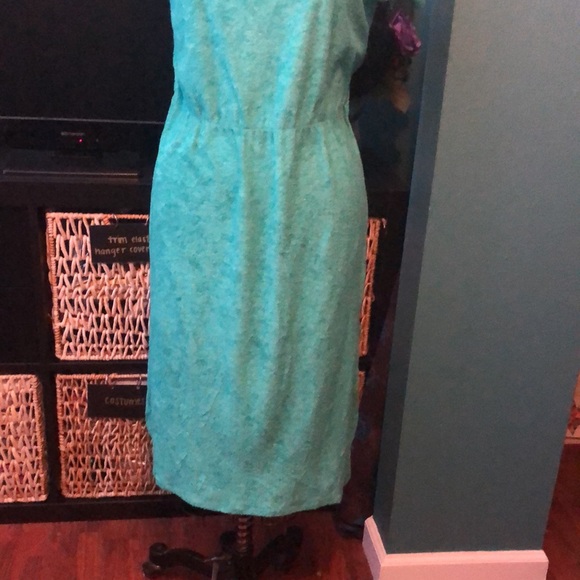 Vintage Terry Cloth V Neck Dress in Seafoam Green - Picture 3 of 8